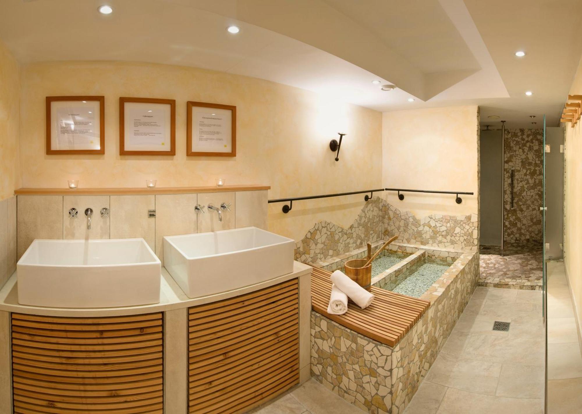 Biohotel Schweitzer ميمنغ المظهر الخارجي الصورة